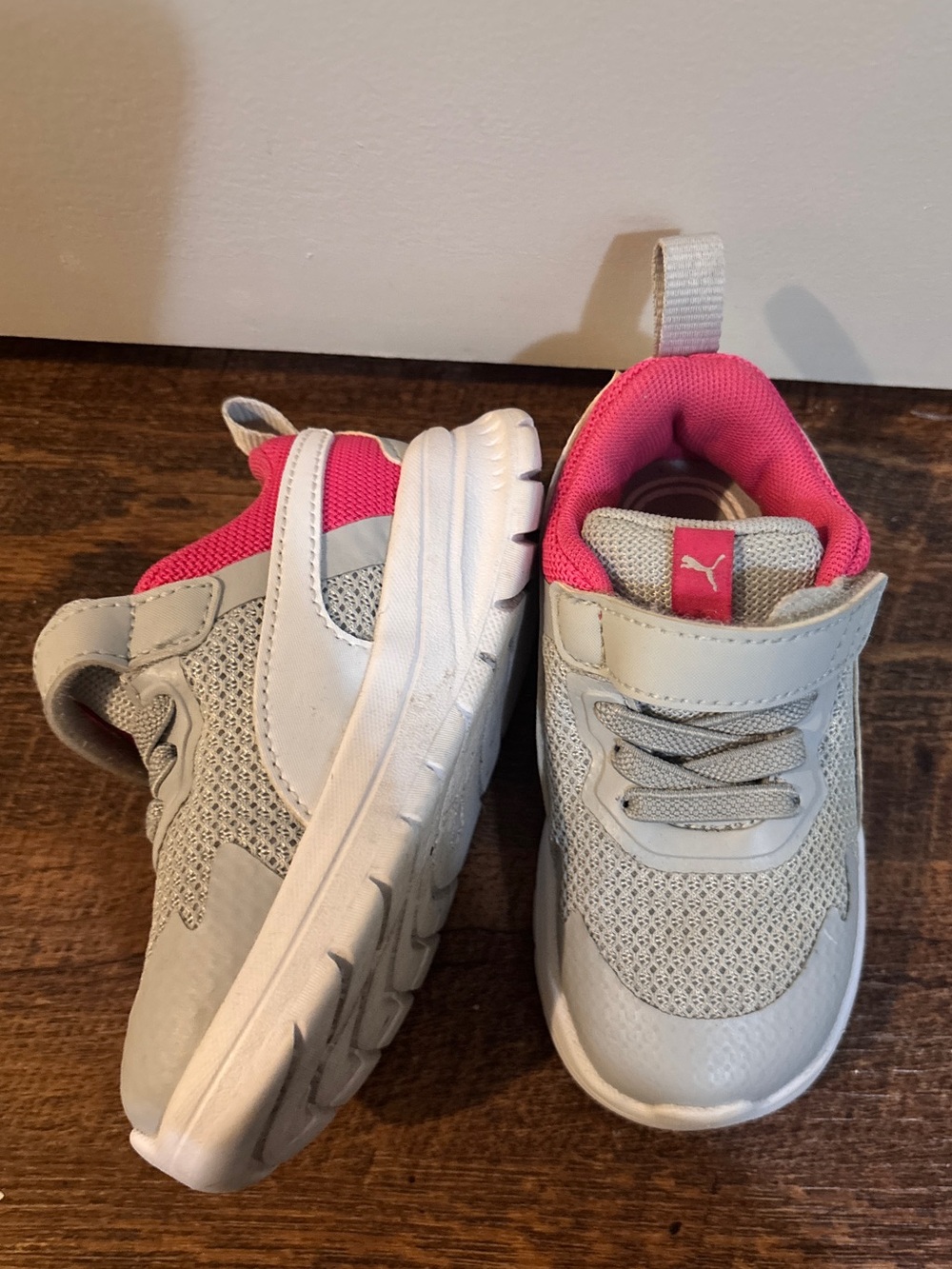 PUMA Toddler Sneakers Pink & White Size 5